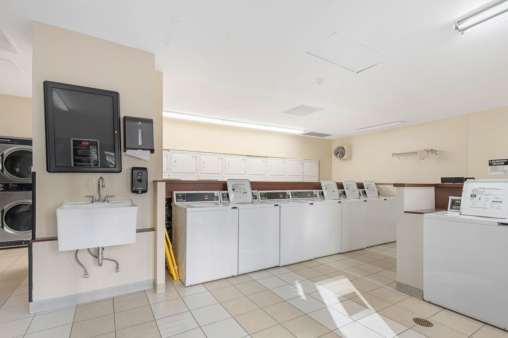 30 E Huron Street #3410, Chicago, IL 60611