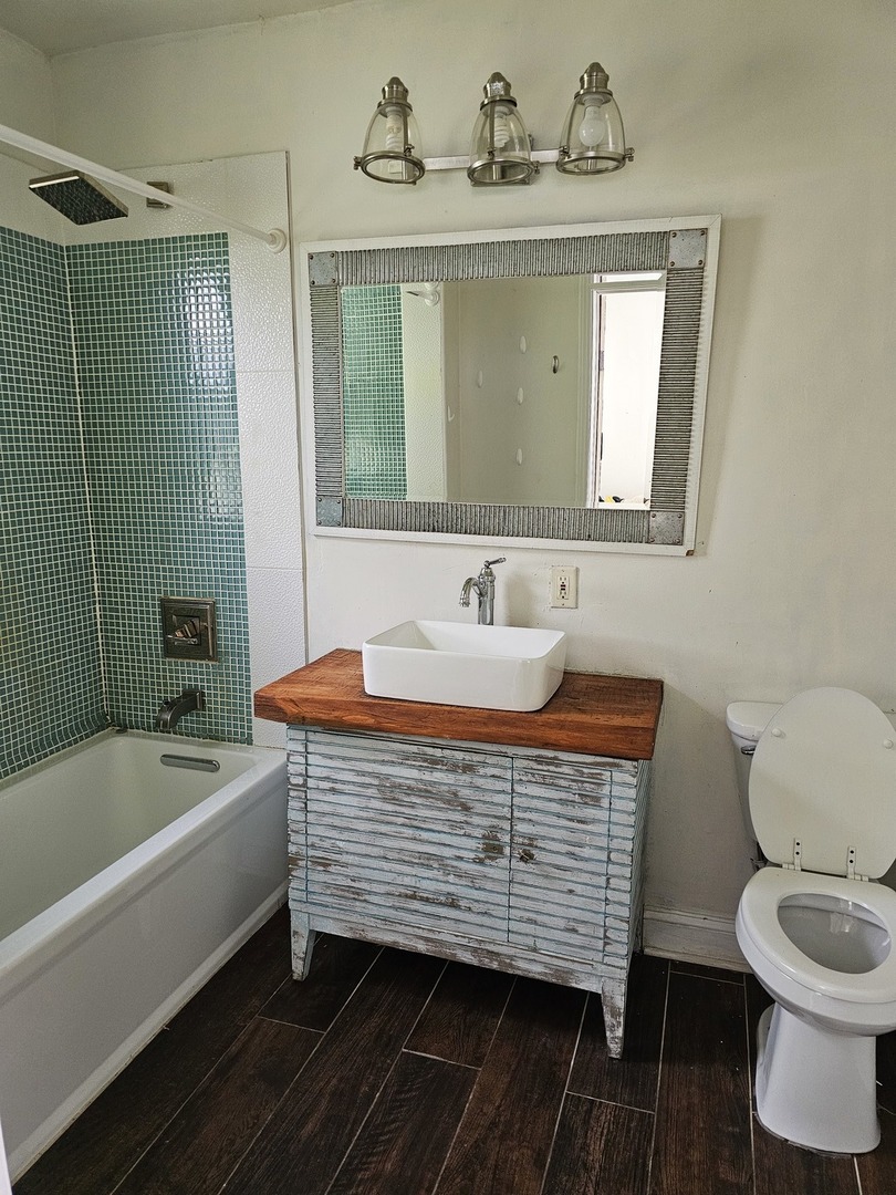 15354 5th Avenue, Phoenix, IL 60426