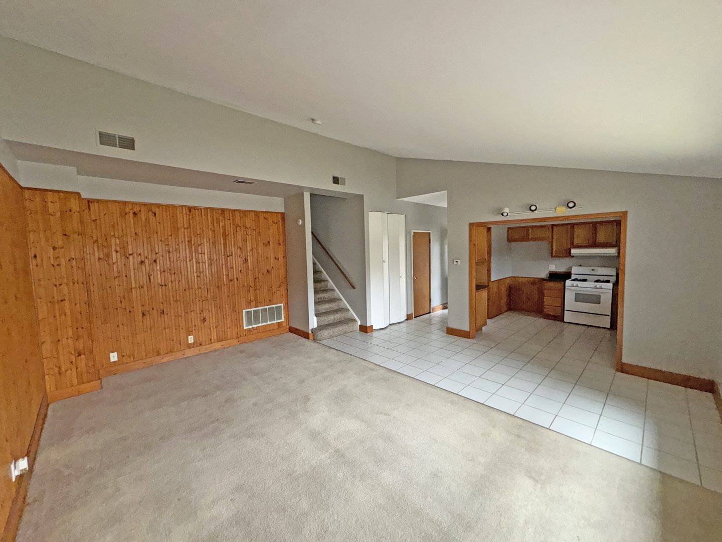 1612 Golfview Road, Rantoul, IL 61866