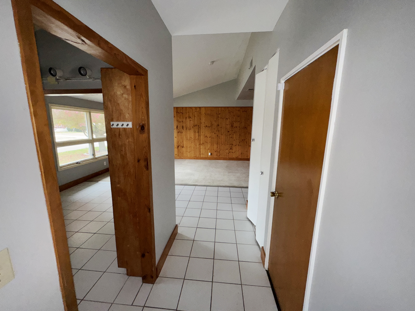 1612 Golfview Road, Rantoul, IL 61866