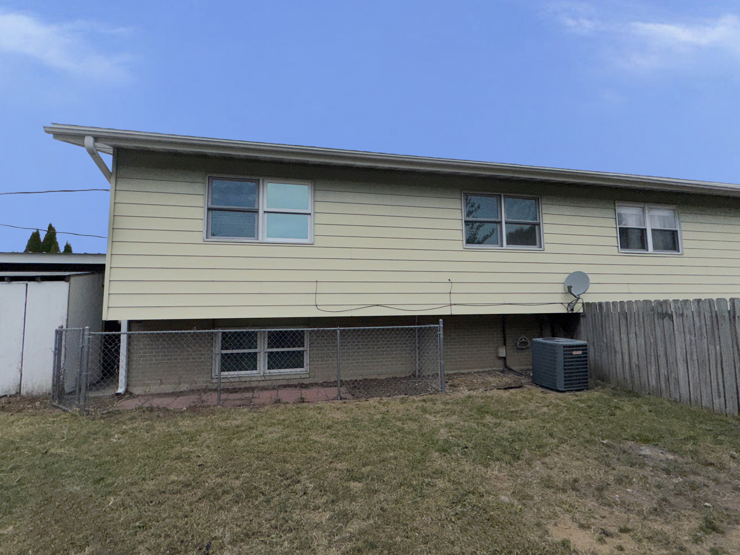 1612 Golfview Road, Rantoul, IL 61866