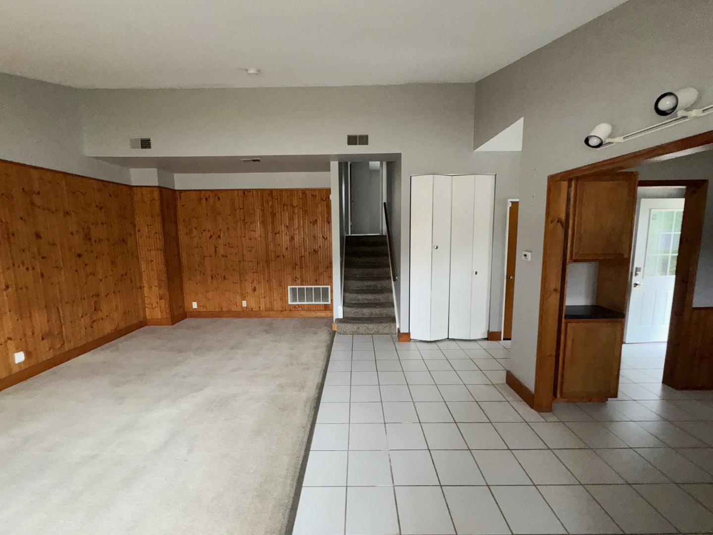 1612 Golfview Road, Rantoul, IL 61866