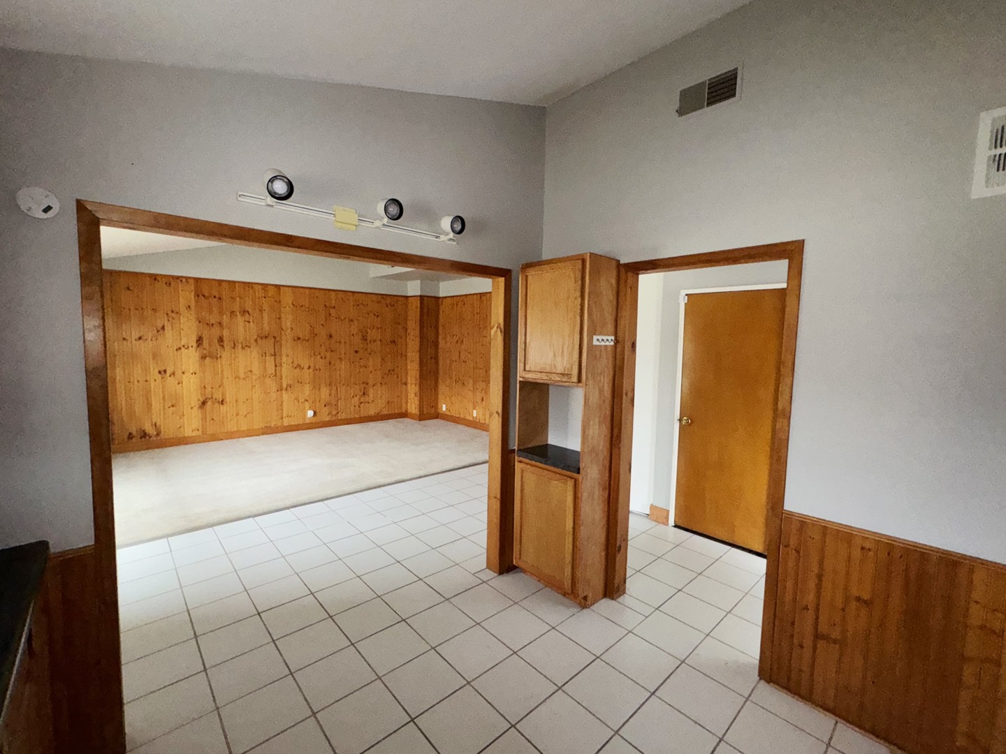 1612 Golfview Road, Rantoul, IL 61866