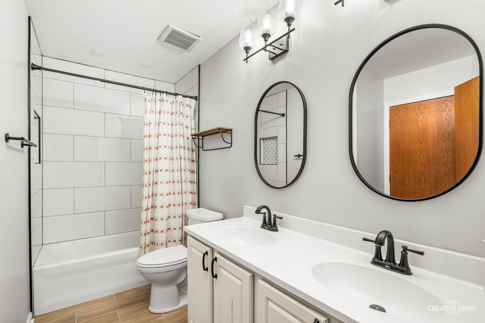 1602 Fieldstone Drive, Shorewood, IL 60404