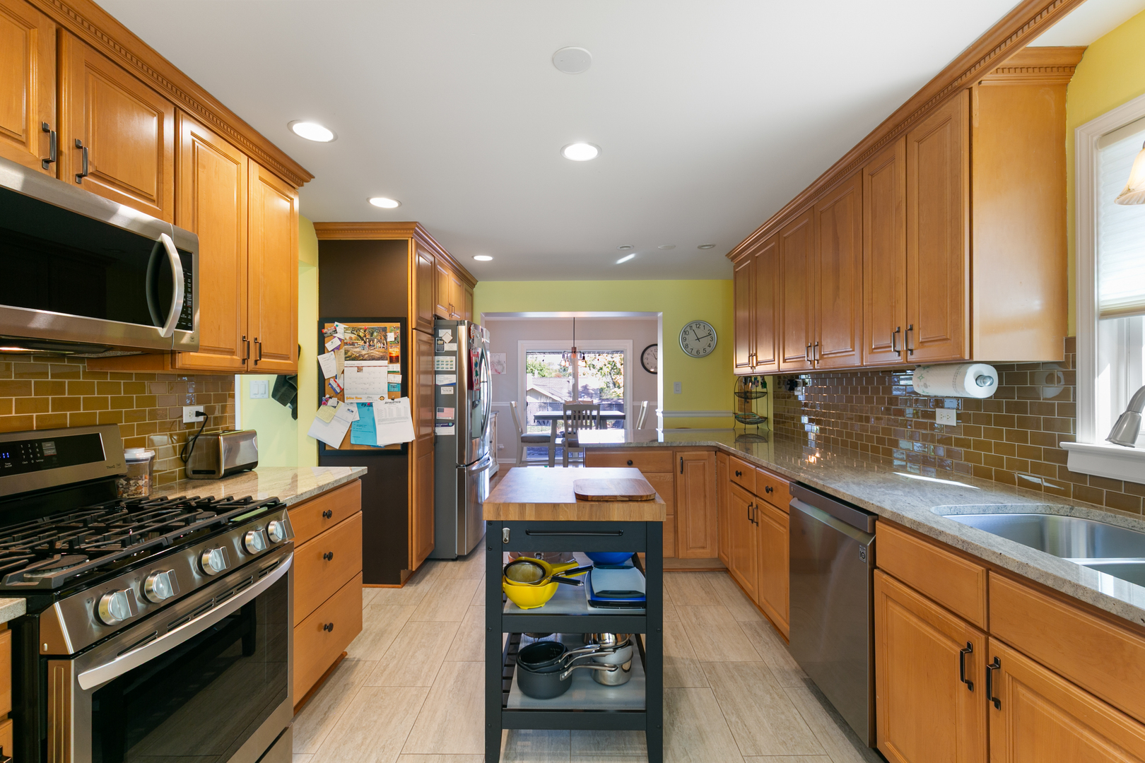 12243 S 76th Avenue, Palos Heights, IL 60463