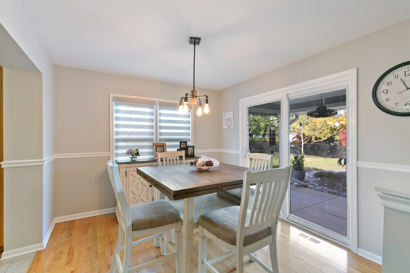 12243 S 76th Avenue, Palos Heights, IL 60463