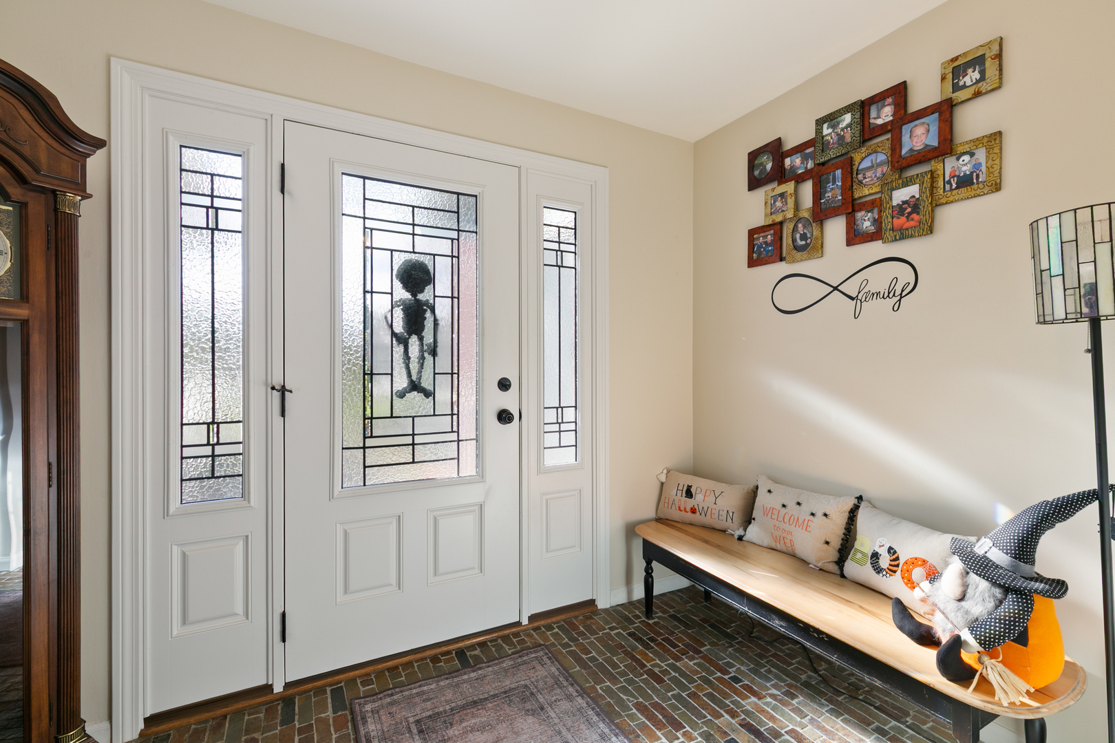 12243 S 76th Avenue, Palos Heights, IL 60463