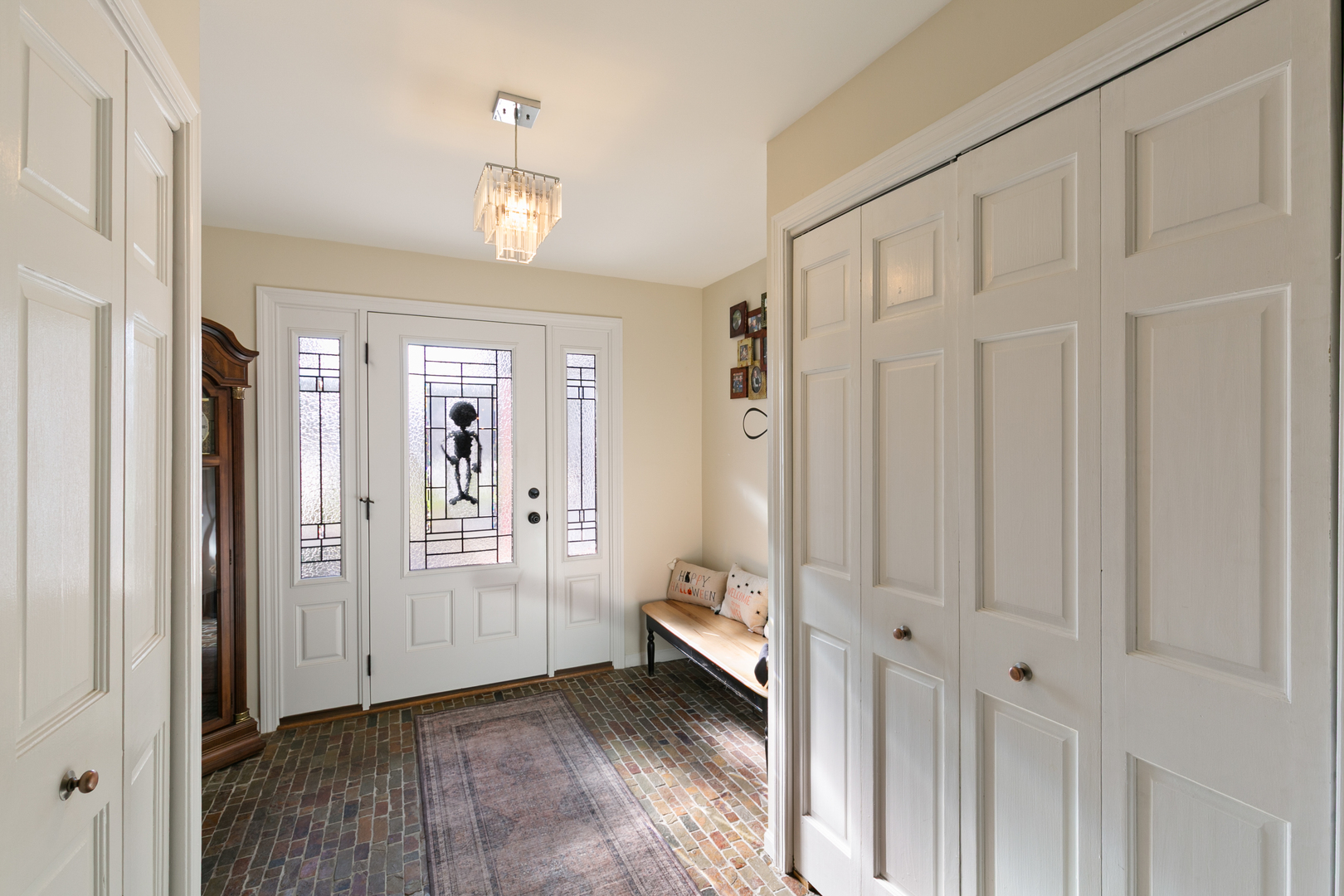 12243 S 76th Avenue, Palos Heights, IL 60463