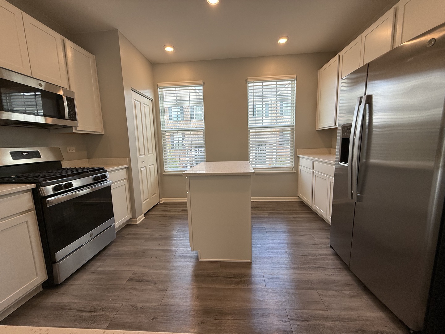 8972 Dolby Street #0, Huntley, IL 60142