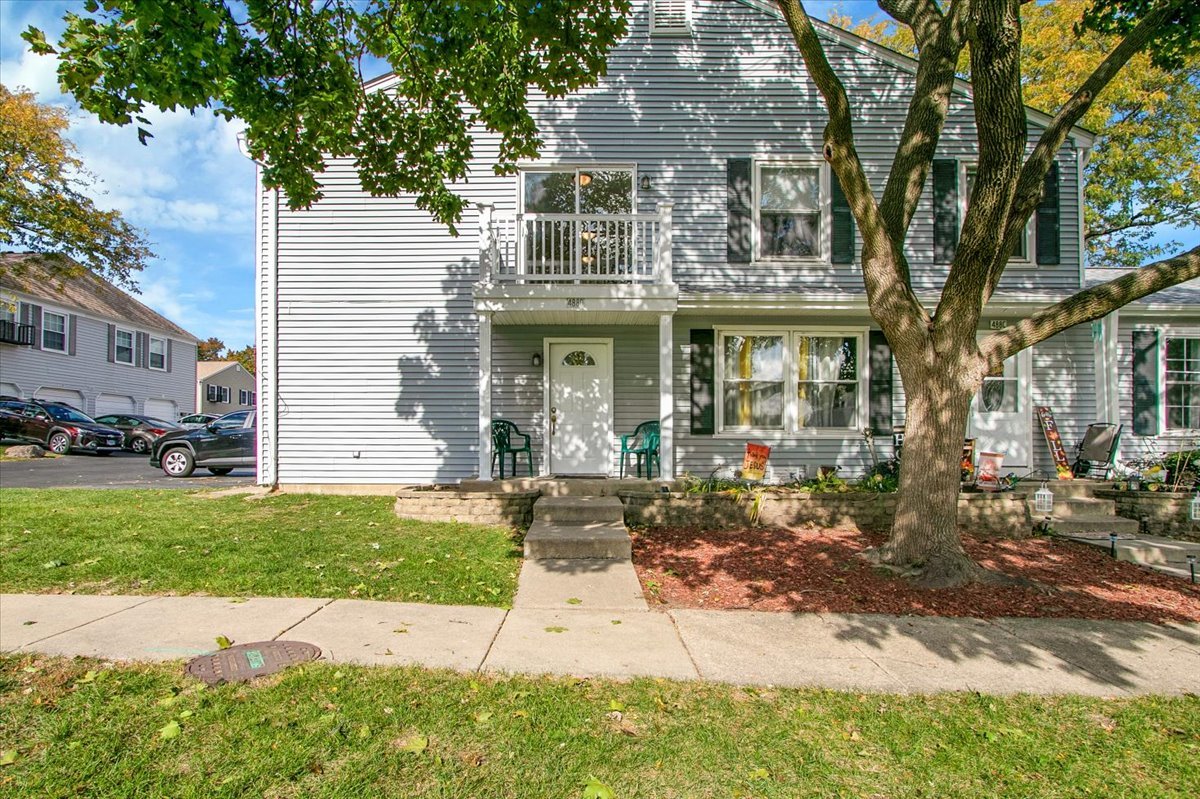 488 Darlene Lane #D, Glendale Heights, IL 60139