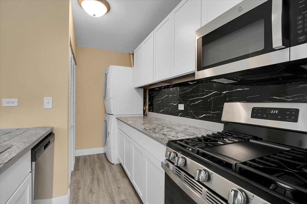 488 Darlene Lane #D, Glendale Heights, IL 60139