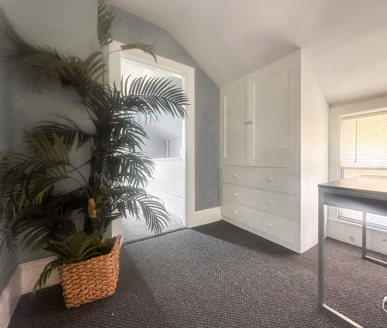 614 N 1st Street, Rockford, IL 61107