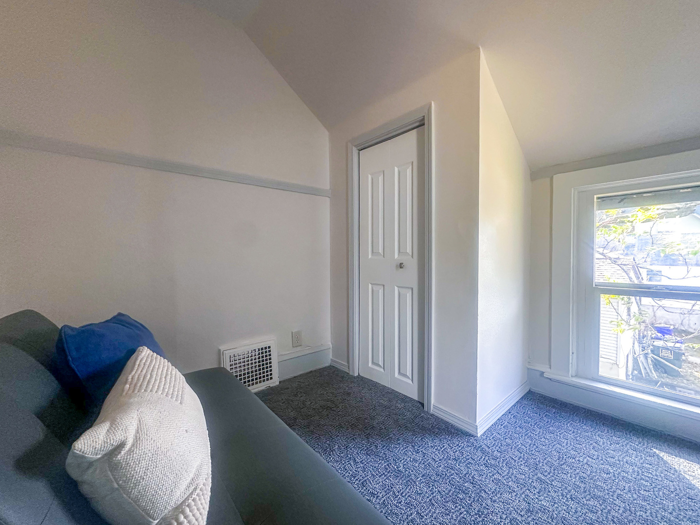 614 N 1st Street, Rockford, IL 61107