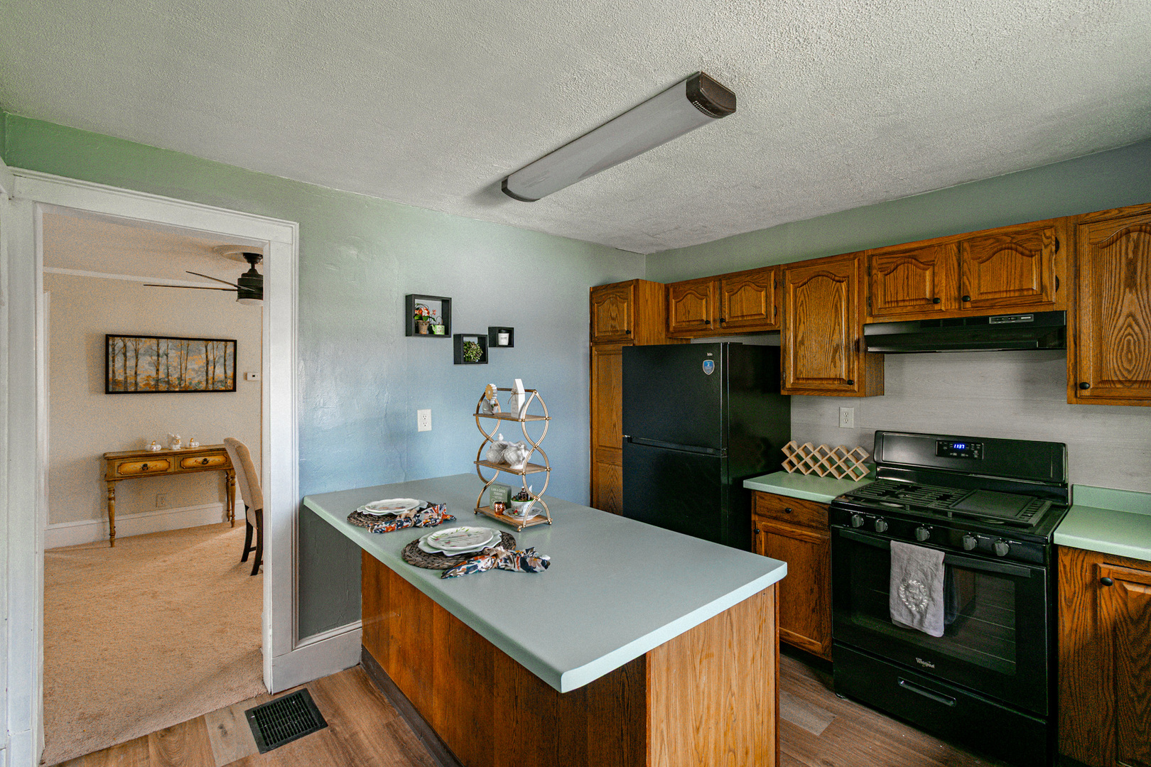 614 N 1st Street, Rockford, IL 61107