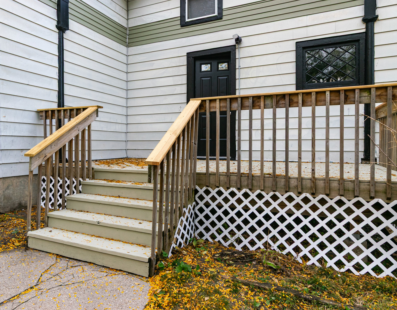 614 N 1st Street, Rockford, IL 61107