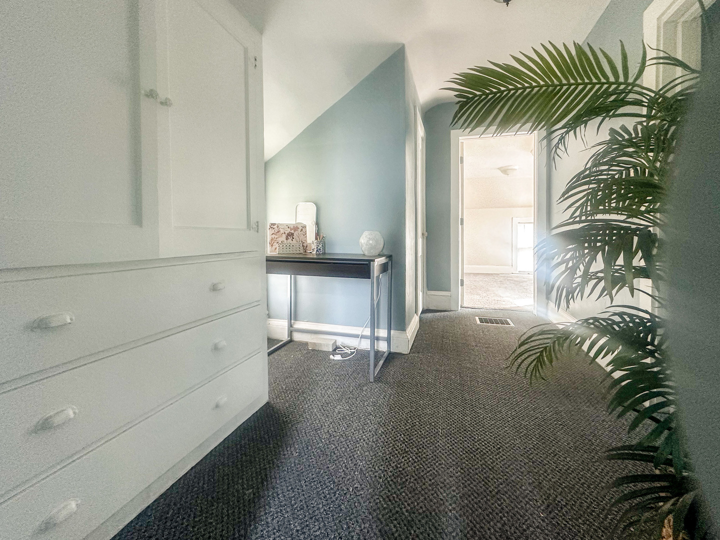 614 N 1st Street, Rockford, IL 61107