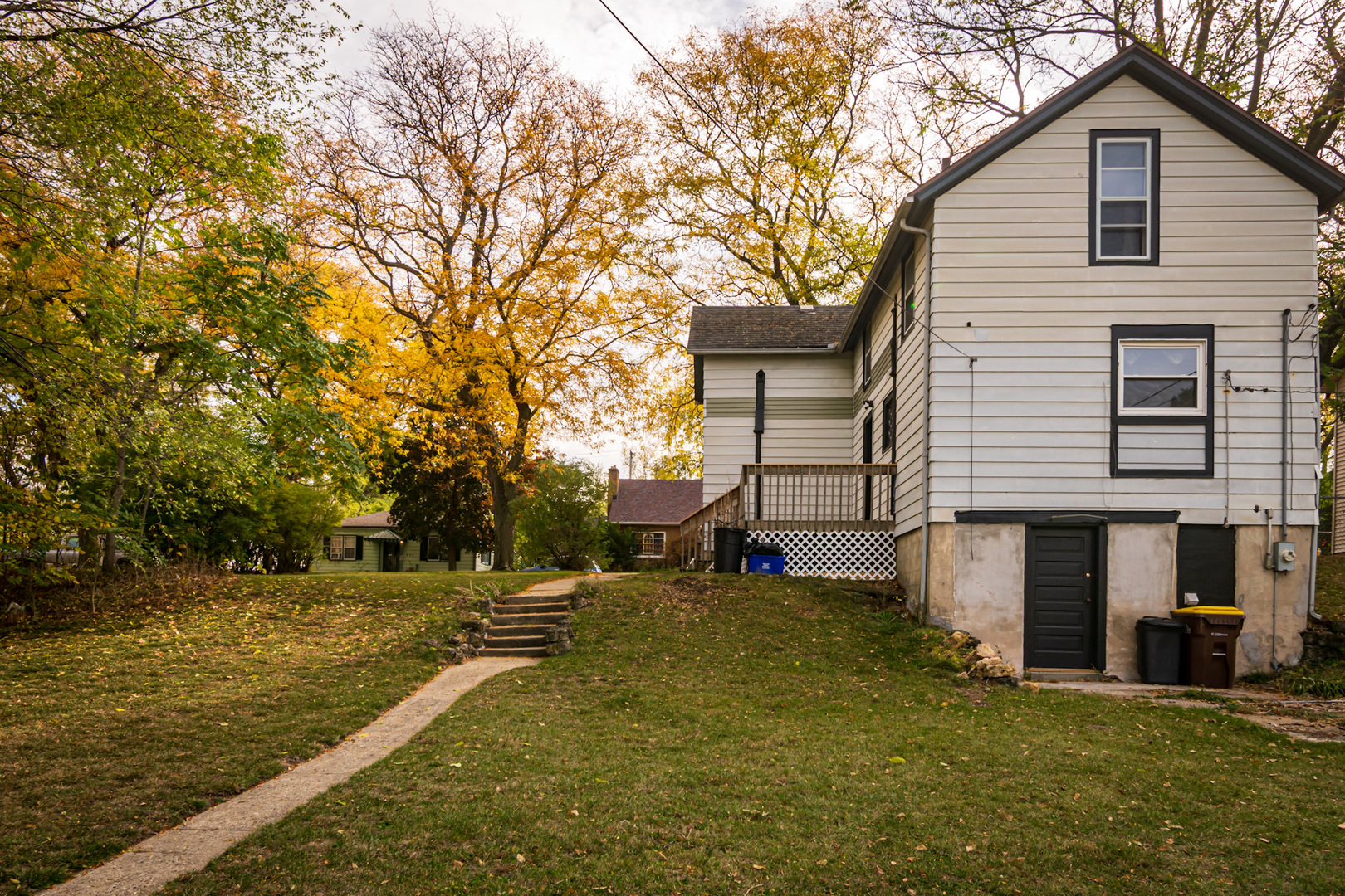 614 N 1st Street, Rockford, IL 61107