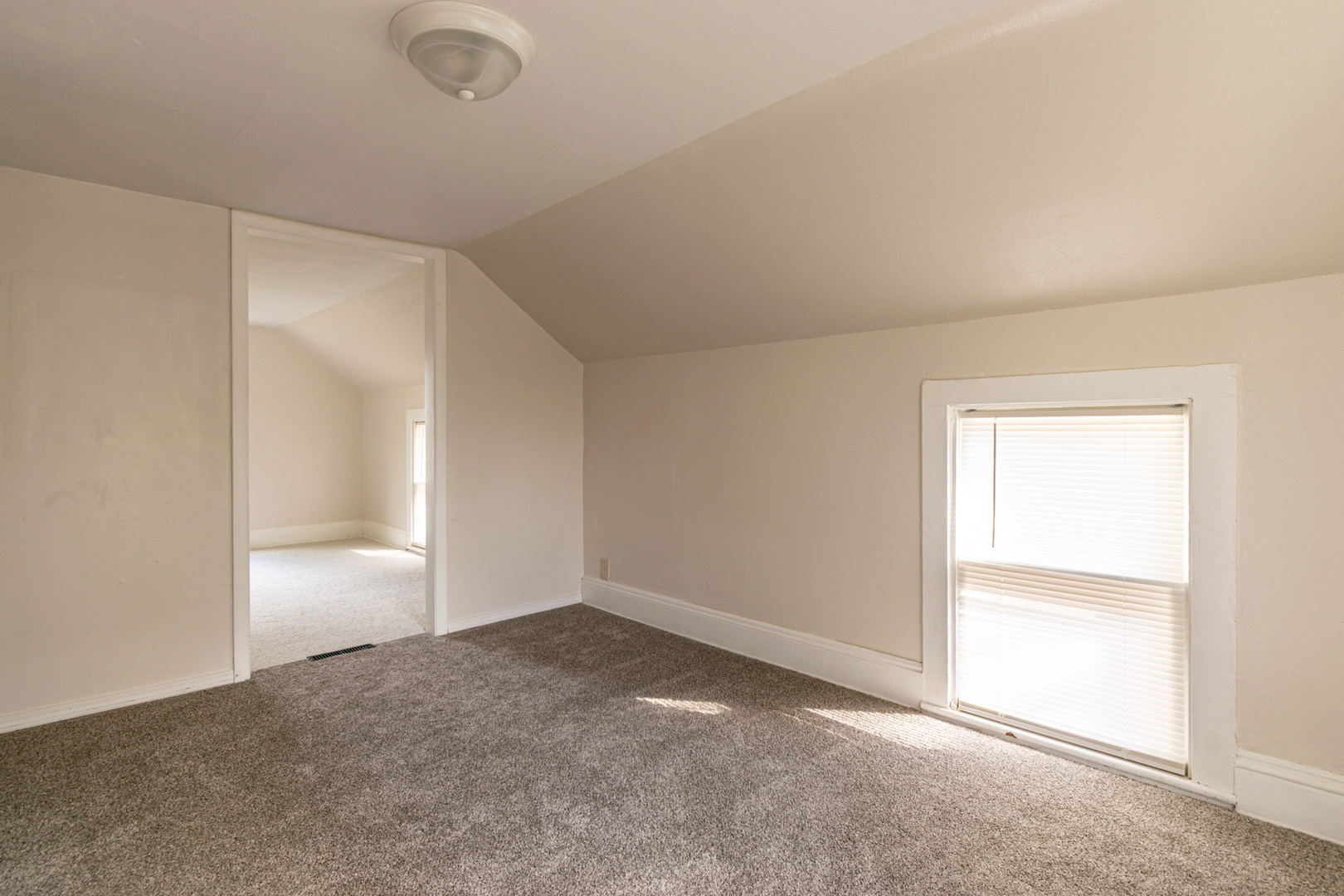 614 N 1st Street, Rockford, IL 61107