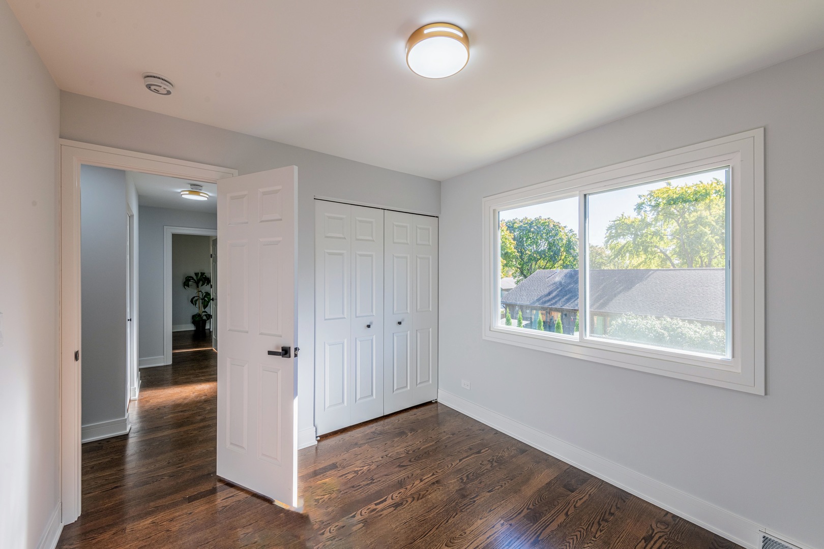 380 Ventura Club Drive, Roselle, IL 60172