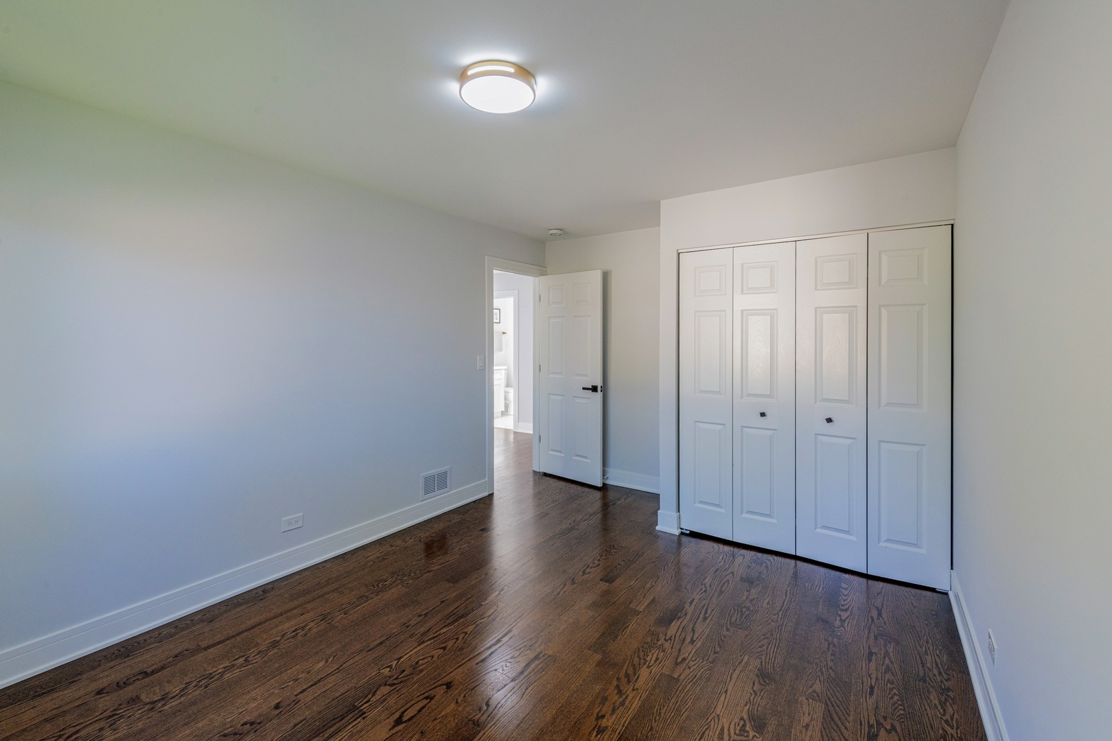 380 Ventura Club Drive, Roselle, IL 60172