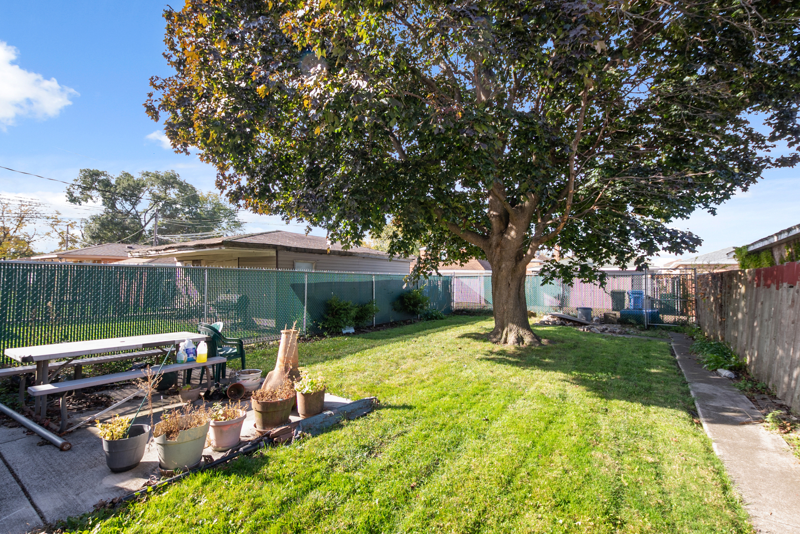 8834 S Oglesby Avenue, Chicago, IL 60617