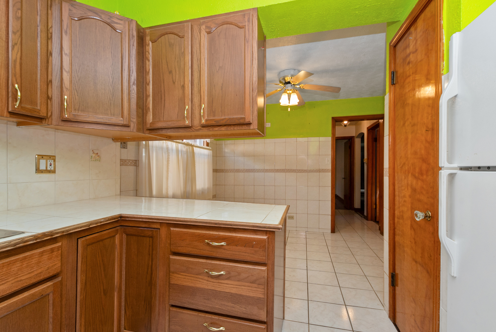 8834 S Oglesby Avenue, Chicago, IL 60617