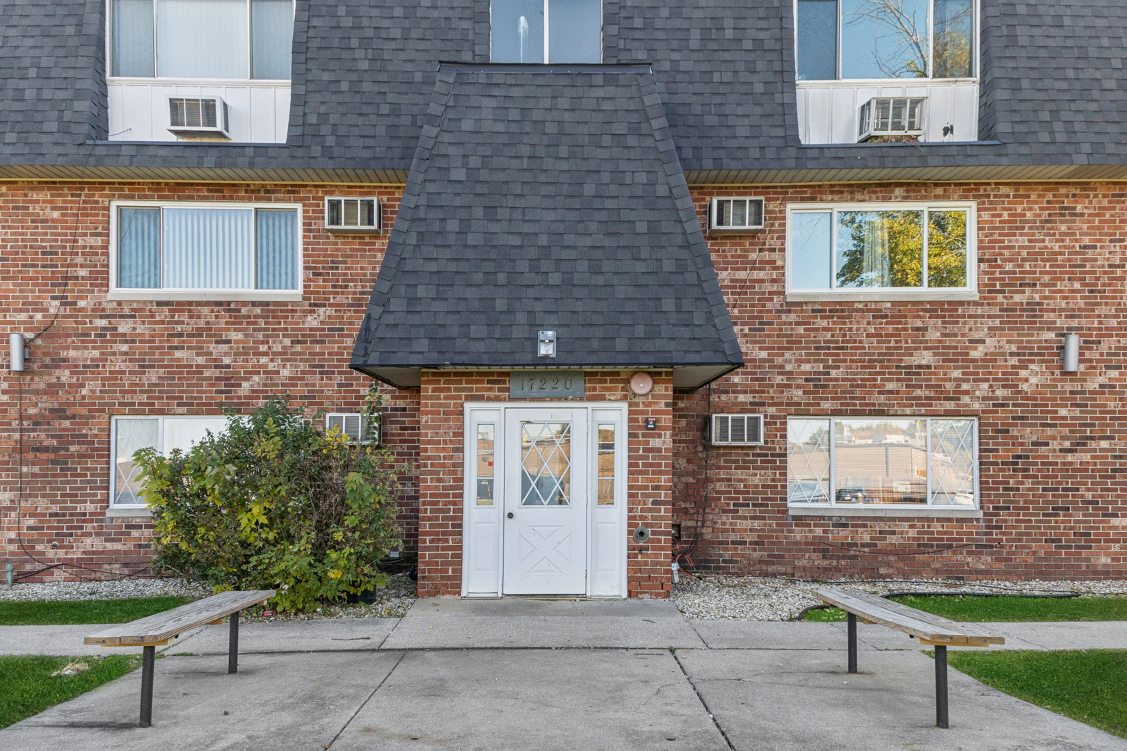 17220 71st Avenue #11, Tinley Park, IL 60477