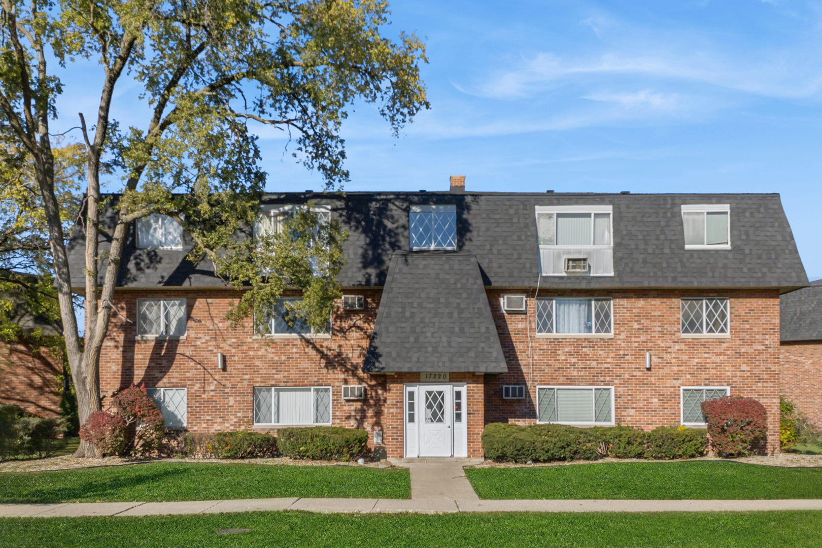 17220 71st Avenue #11, Tinley Park, IL 60477