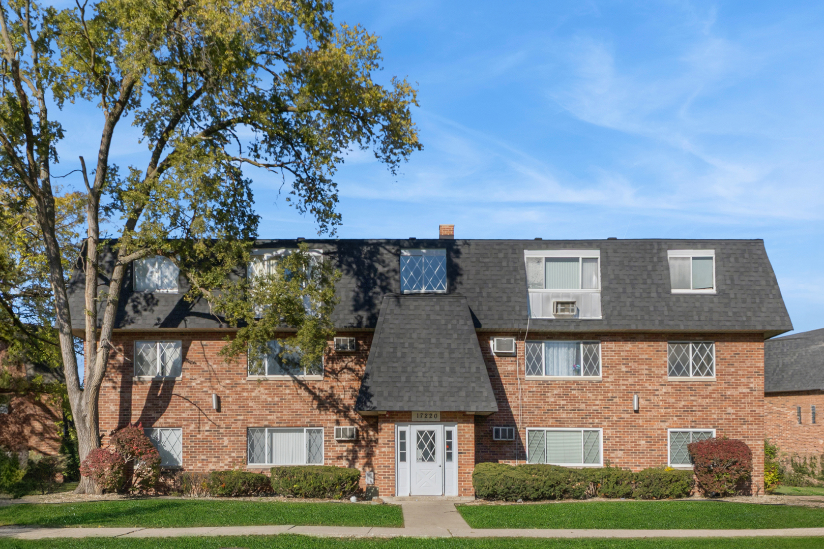 17220 71st Avenue #11, Tinley Park, IL 60477