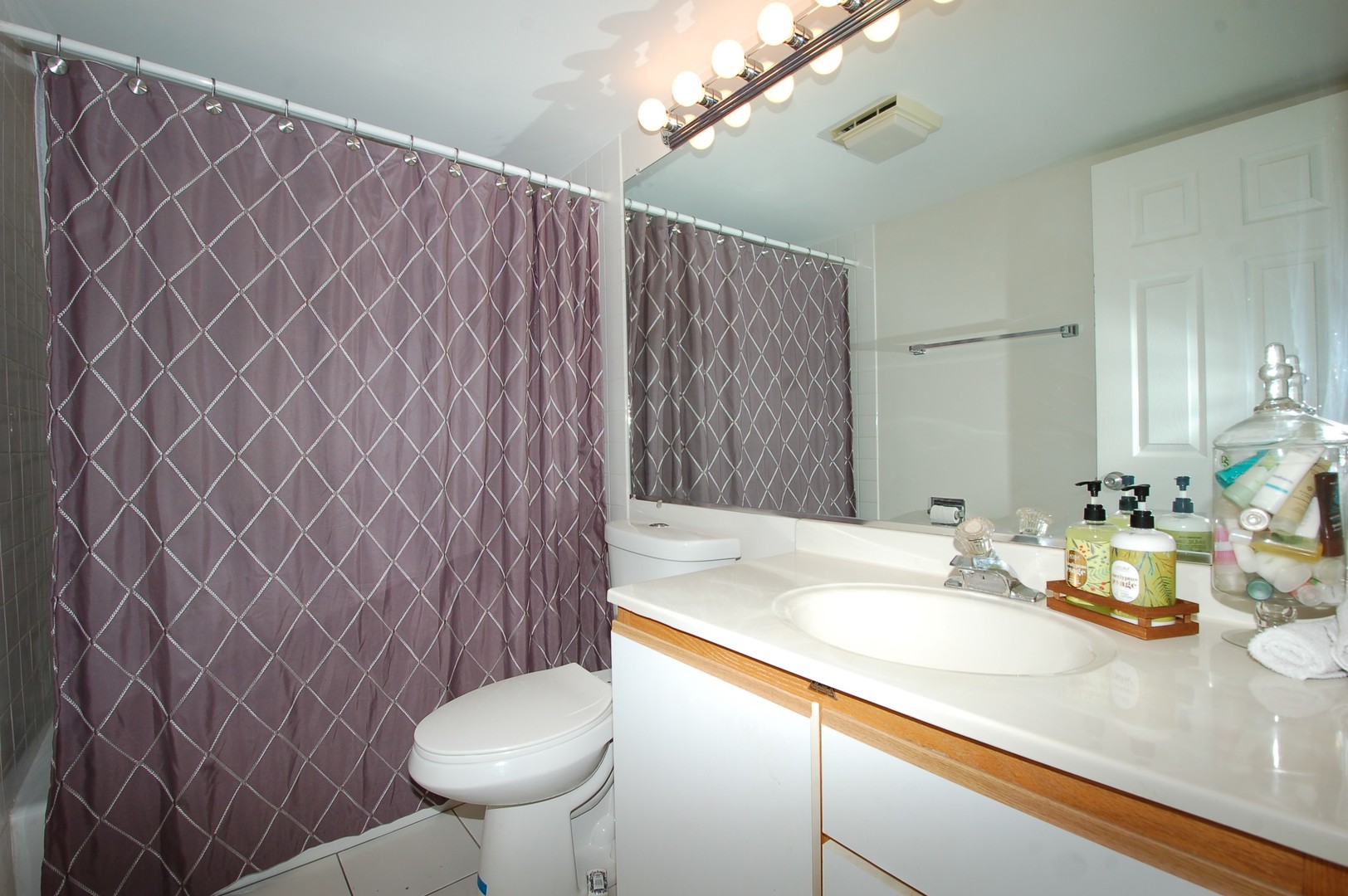 104 N Pine Avenue #302, Arlington Heights, IL 60004