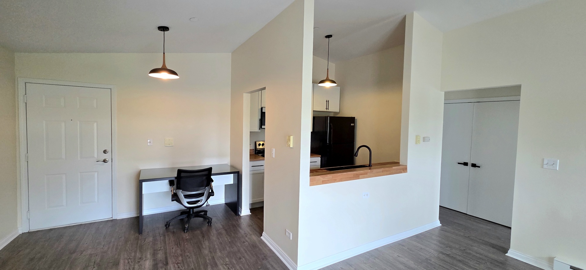 1313 Cunat Court #3F, Lake In The Hills, IL 60156