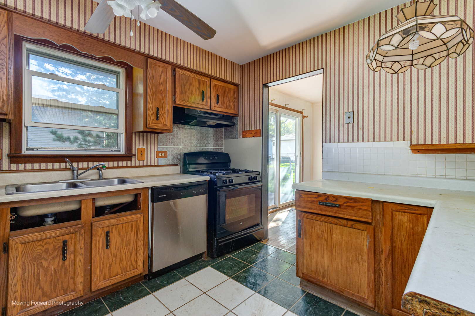 16815 Wausau Avenue, South Holland, IL 60473