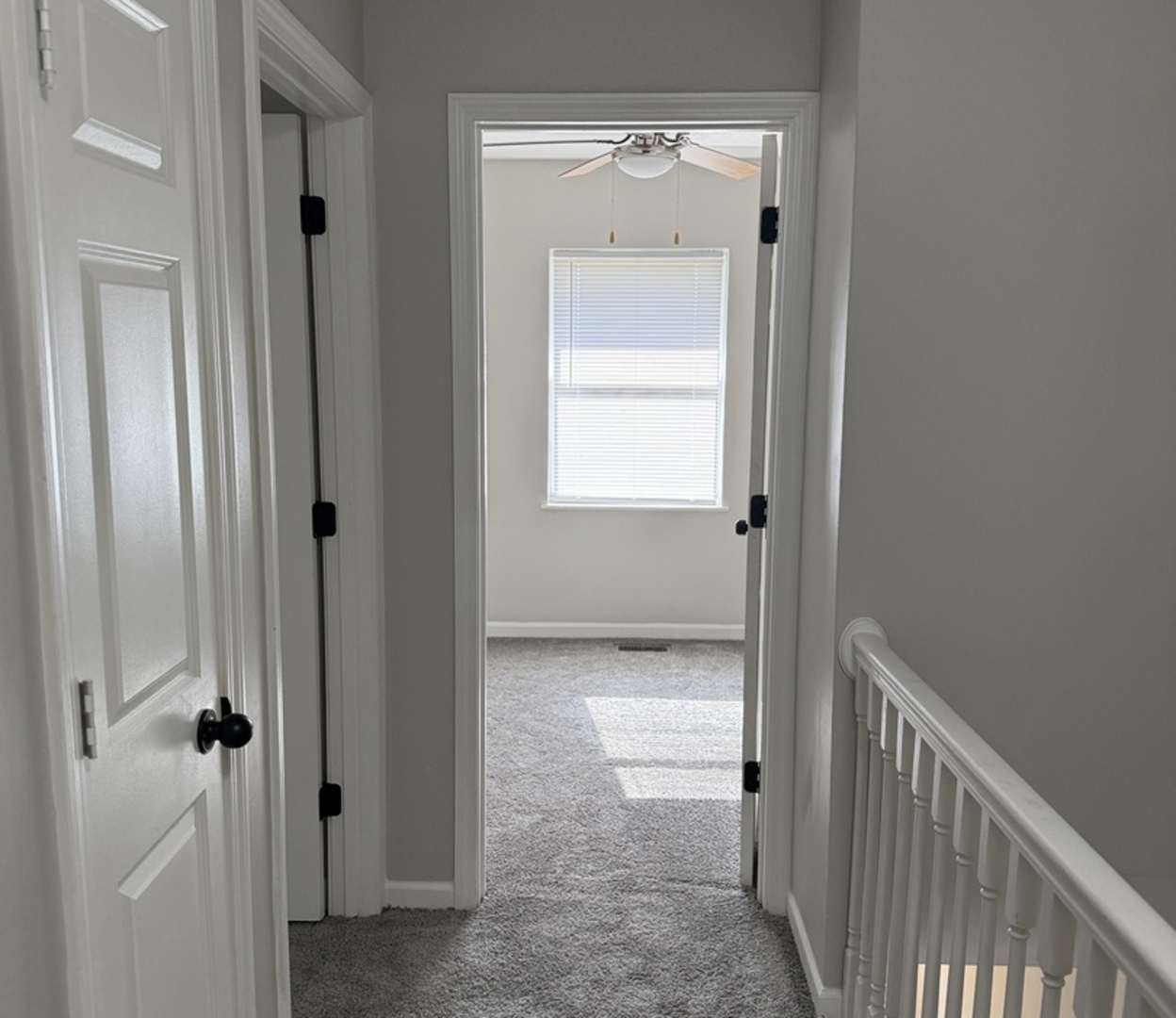 685 OLD INDIAN TRAIL Road, Aurora, IL 60506