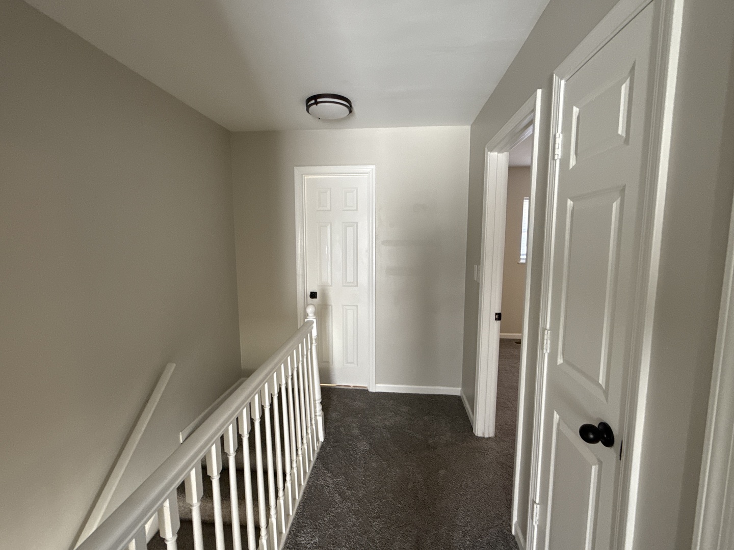 685 OLD INDIAN TRAIL Road, Aurora, IL 60506