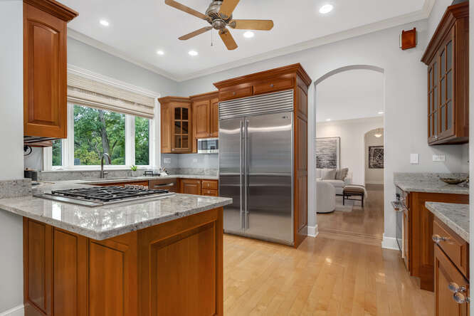 11361 W Plainfield Road, Indian Head Park, IL 60525