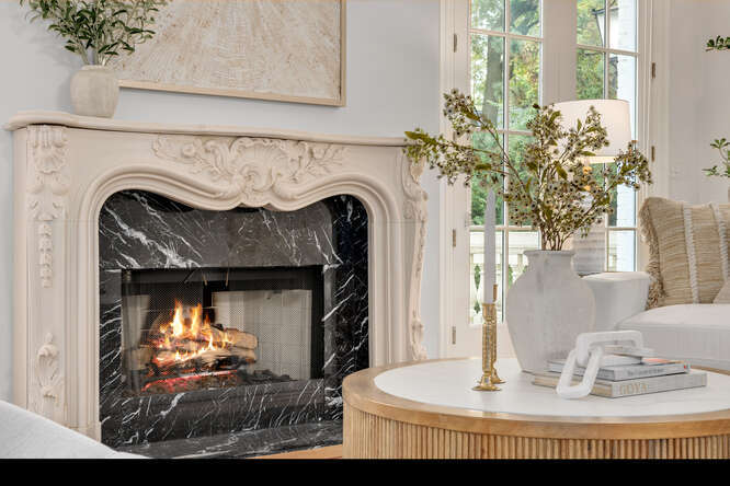 11361 W Plainfield Road, Indian Head Park, IL 60525