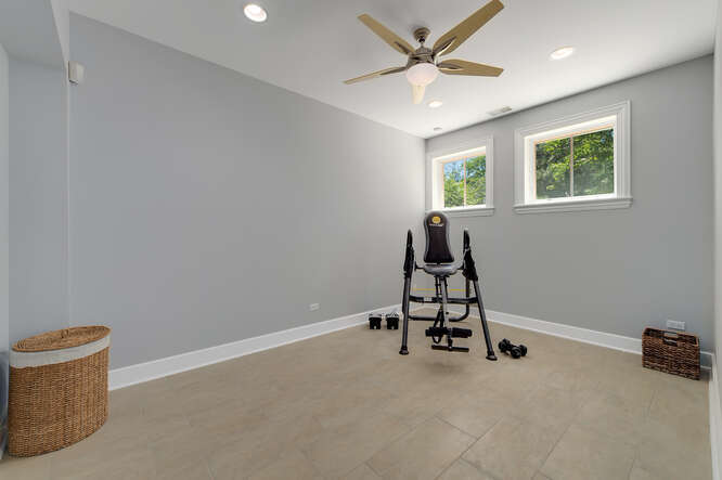 11361 W Plainfield Road, Indian Head Park, IL 60525