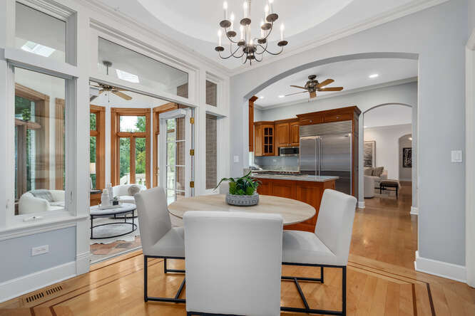 11361 W Plainfield Road, Indian Head Park, IL 60525