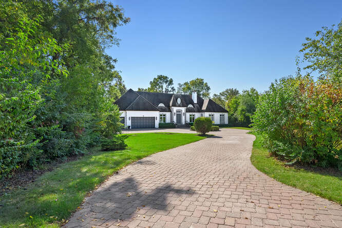 11361 W Plainfield Road, Indian Head Park, IL 60525