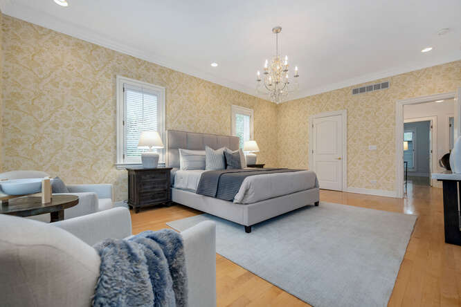 11361 W Plainfield Road, Indian Head Park, IL 60525