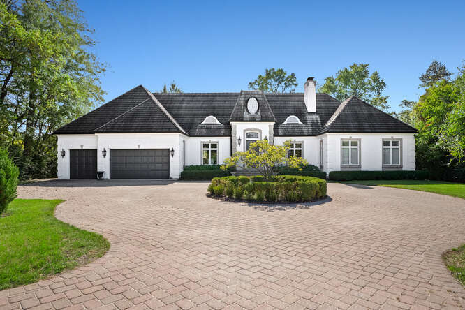 11361 W Plainfield Road, Indian Head Park, IL 60525