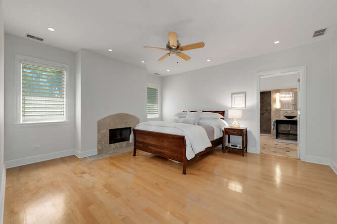 11361 W Plainfield Road, Indian Head Park, IL 60525