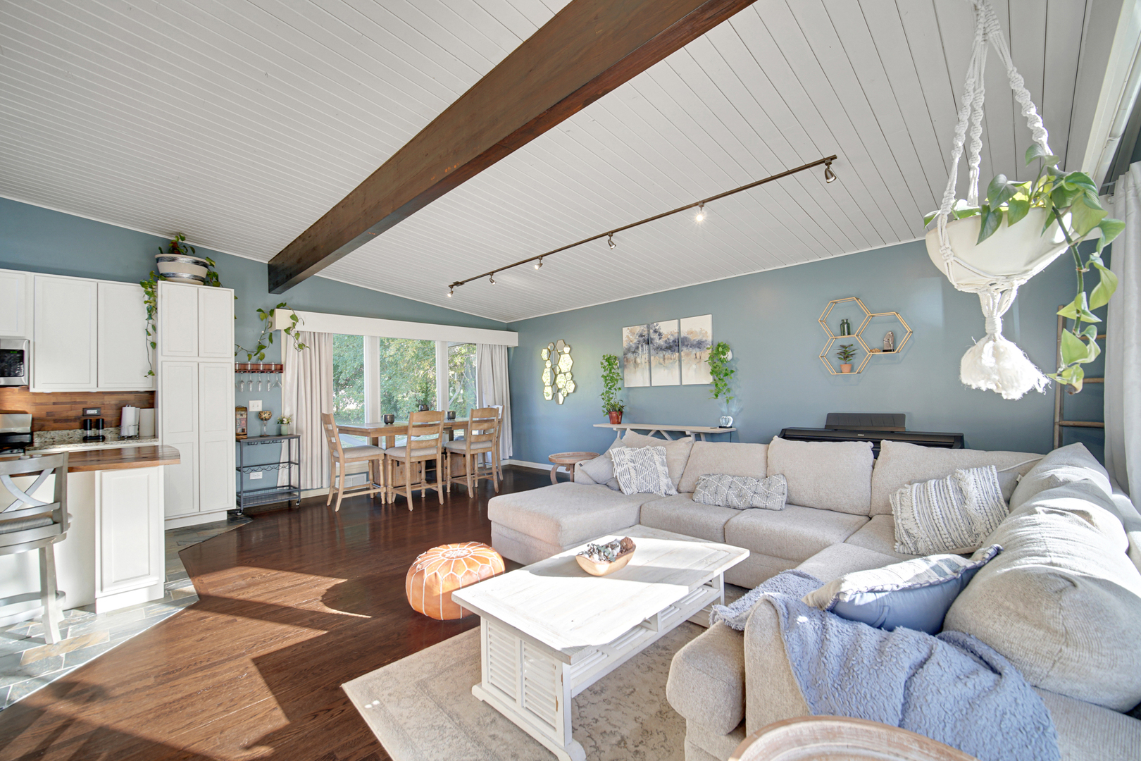 19W034 18th Place, Lombard, IL 60148