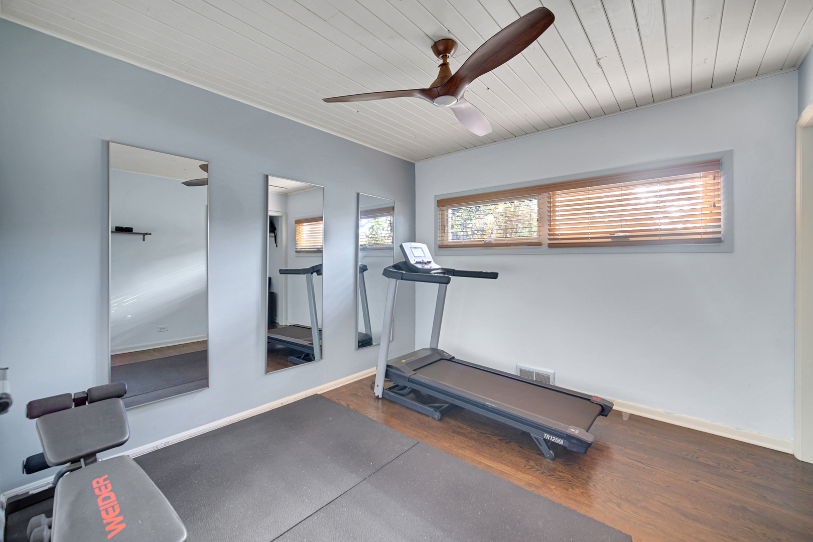 19W034 18th Place, Lombard, IL 60148