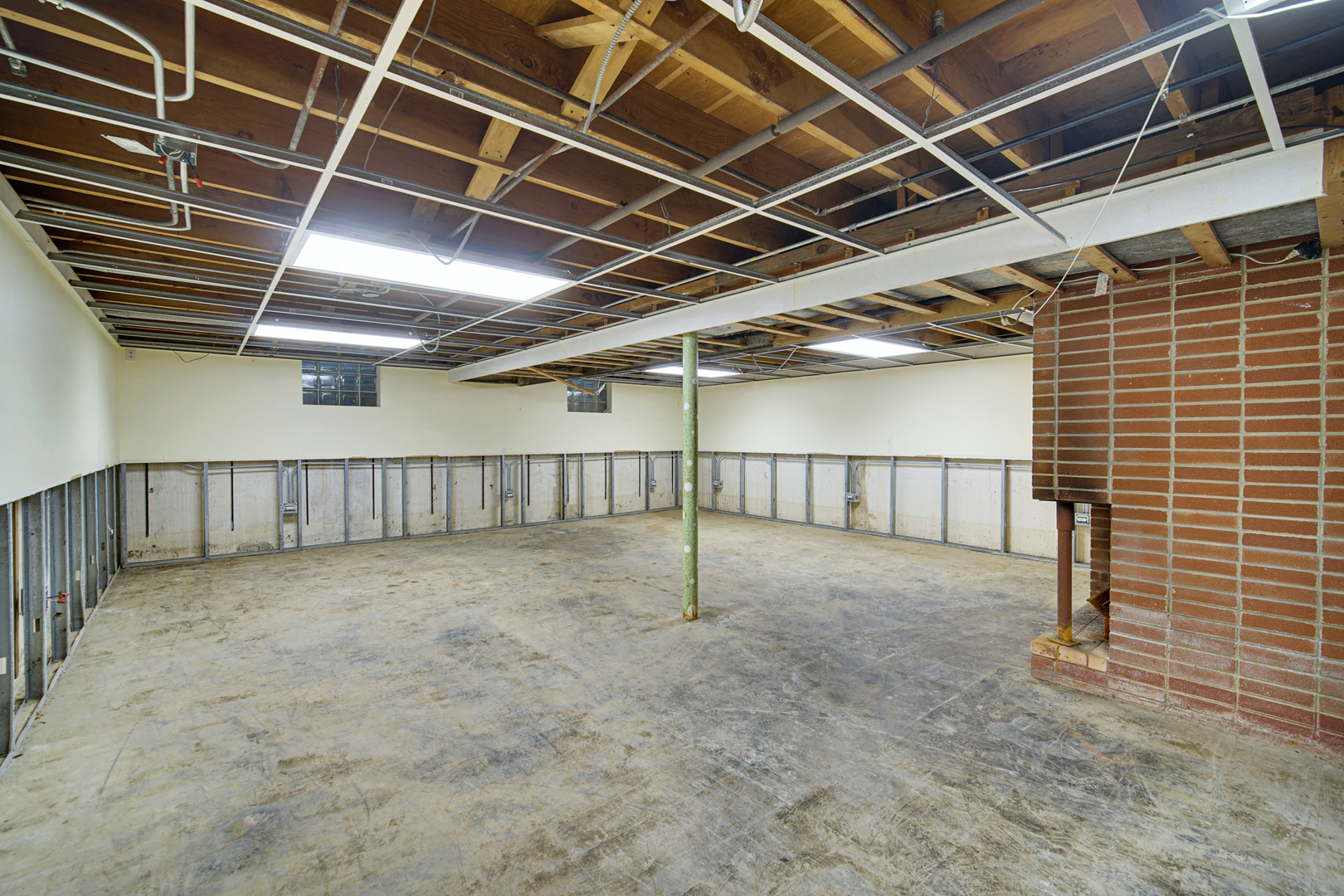 19W034 18th Place, Lombard, IL 60148