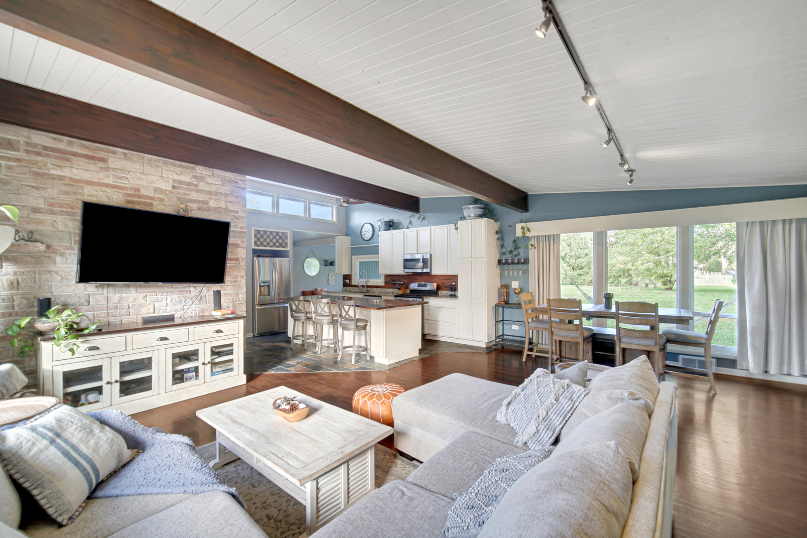 19W034 18th Place, Lombard, IL 60148