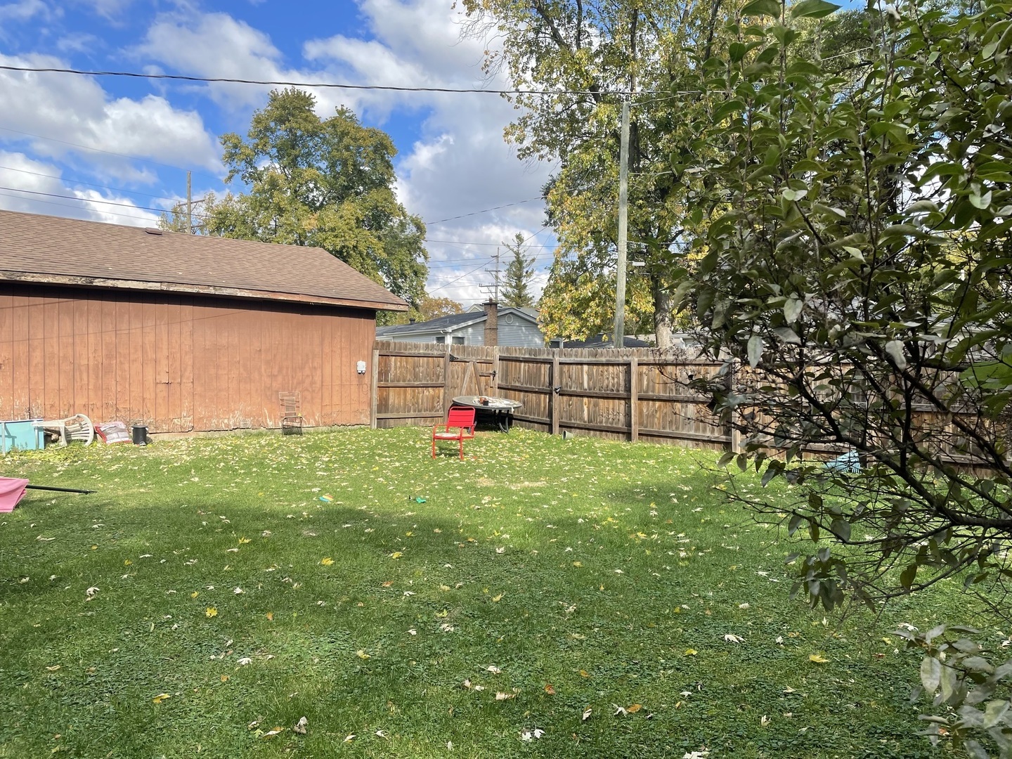 215 W Naperville Road, Westmont, IL 60559