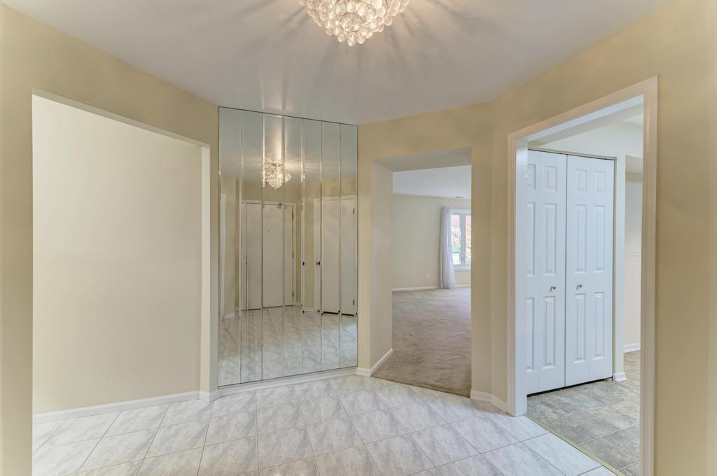 100 Lake Boulevard #603, Buffalo Grove, IL 60089