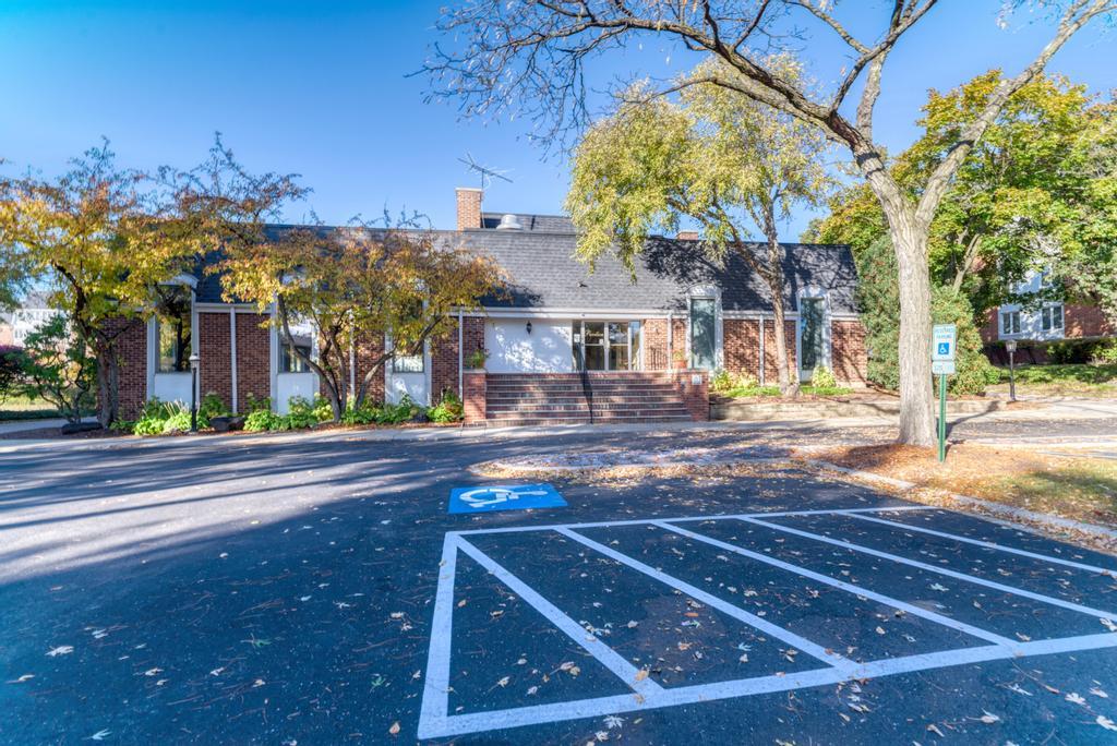 100 Lake Boulevard #603, Buffalo Grove, IL 60089