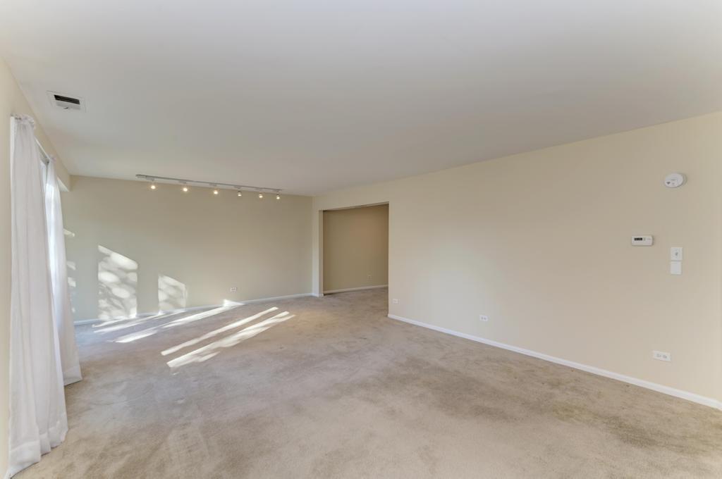 100 Lake Boulevard #603, Buffalo Grove, IL 60089